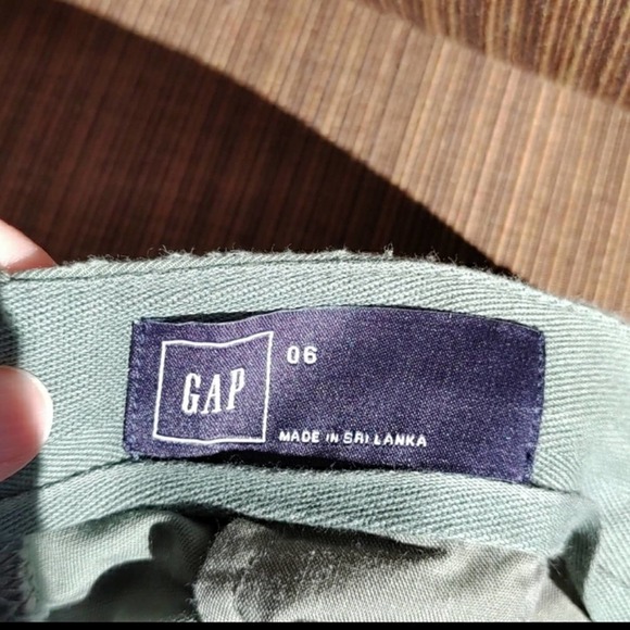 Gap Olive Girlfriend Twill Shorts Side Stripe Size 6 - Picture 7 of 10